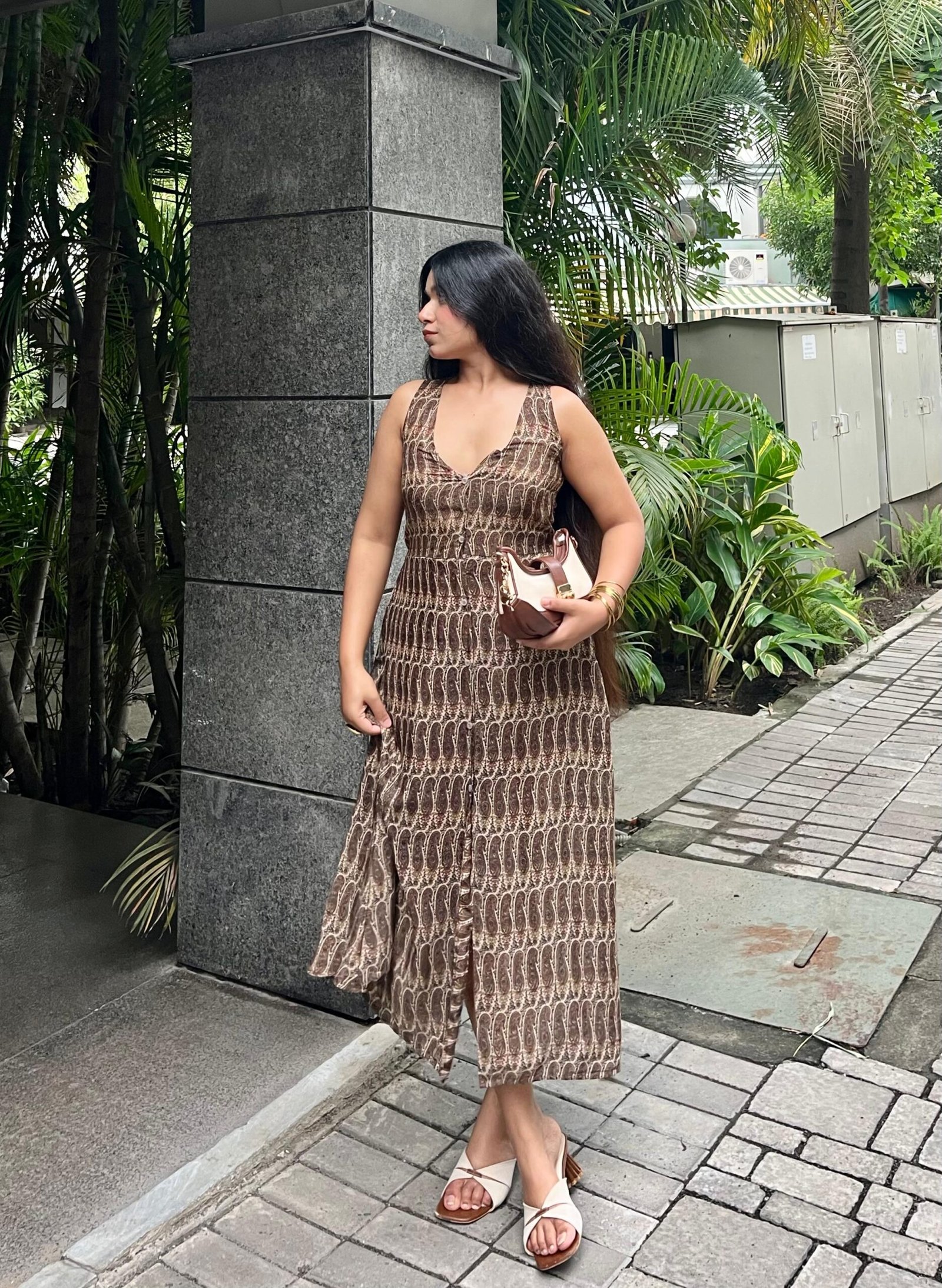 black and white wavy dress black and white wavy dress